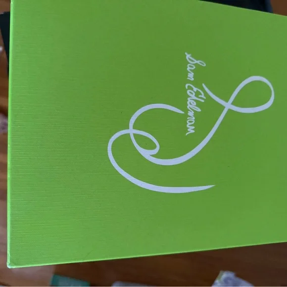 Sam Edelman Gold Textured Heels with Buckle - Picture 5 of 5